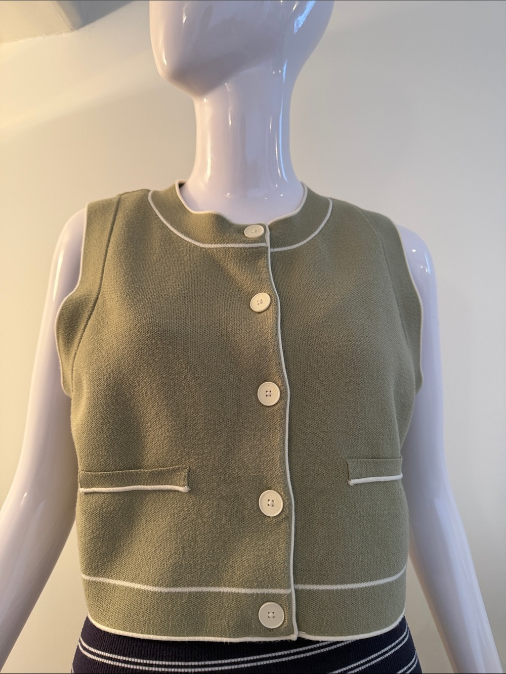 OAK + FORT Olive Contrast Trim Knit Vest M